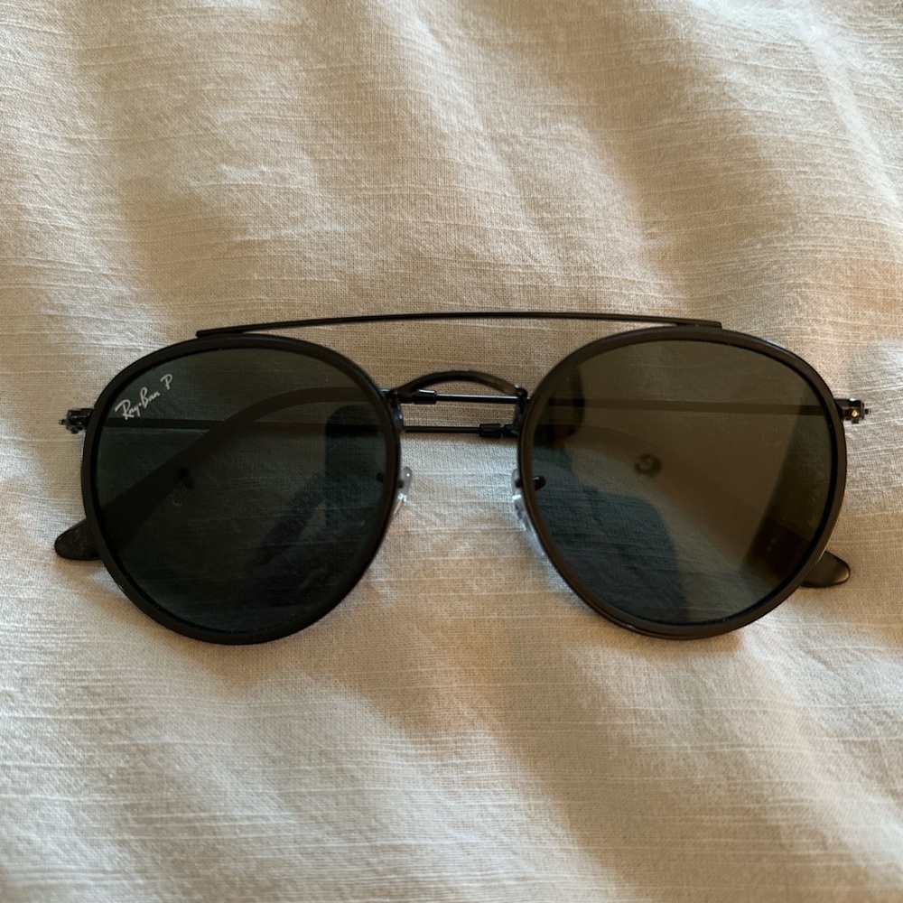 Ray-Ban Black Round Sunglasses